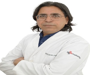 Dr. Rajesh Puri